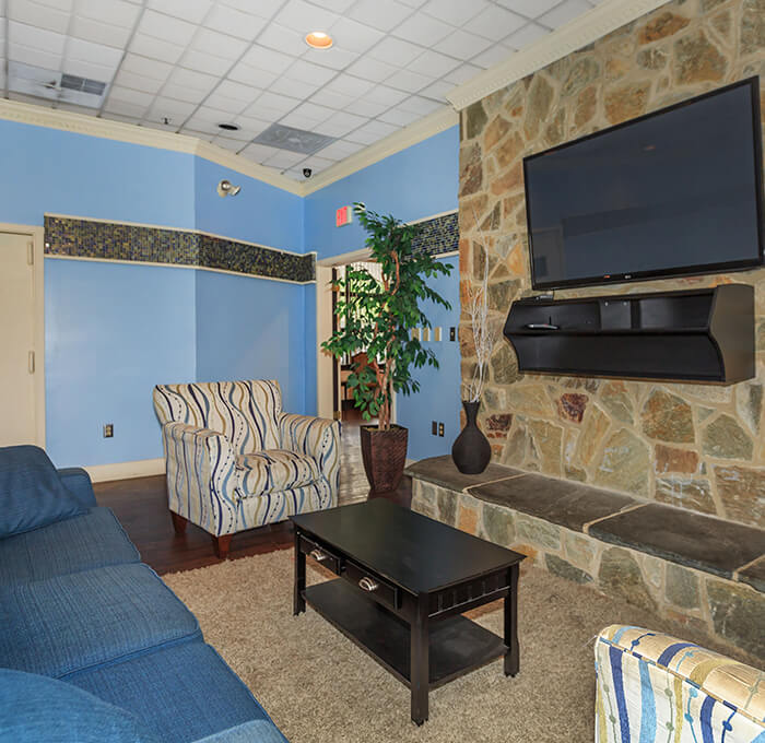 Kensington Club Apartments in Lancaster, PA